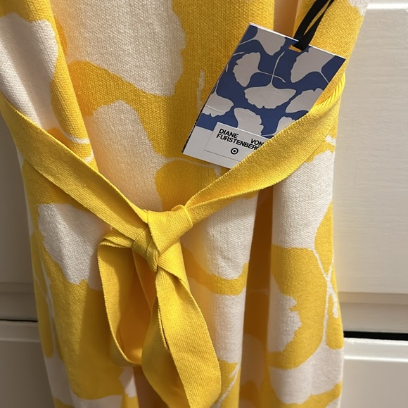 Diane Von Furstenberg for Target New Halter tie neck yellow dress. Medium. - Picture 3 of 4